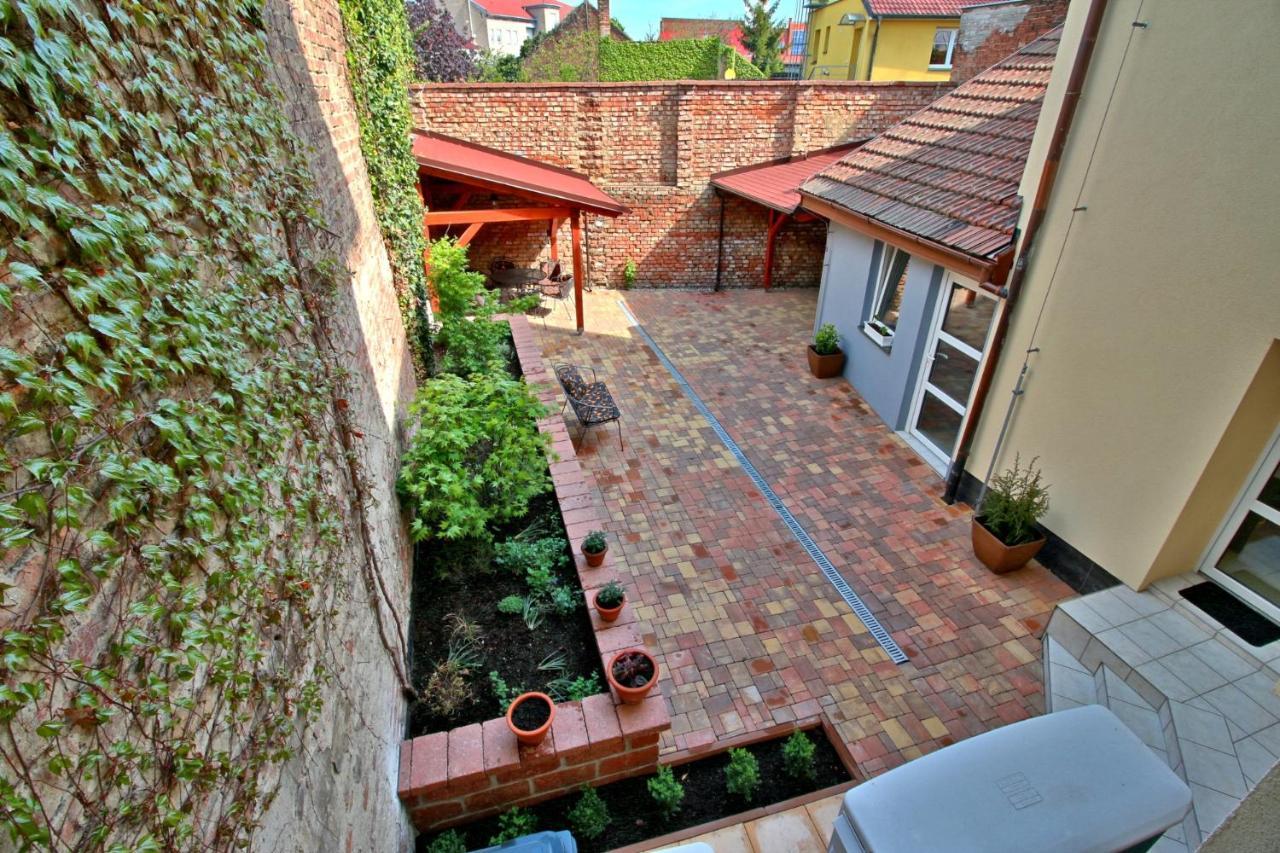 Penzion Na Valech Hodonín Exterior foto